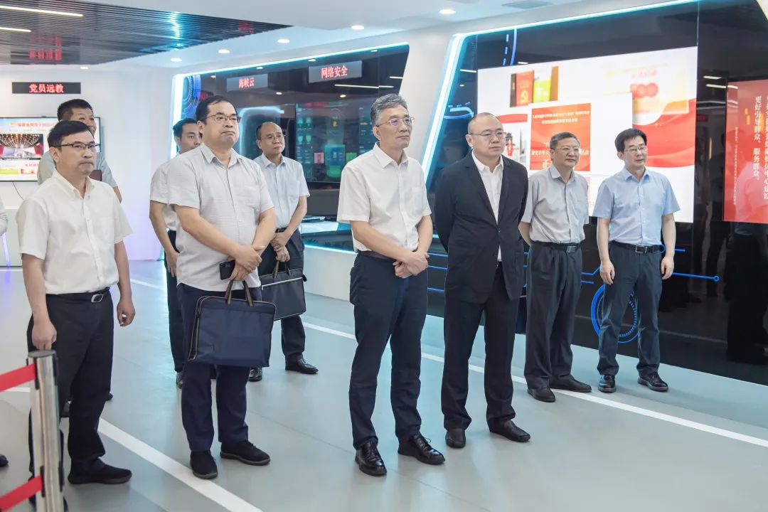 福建信管局一行到福建廣電網(wǎng)絡(luò)、中廣電移動福建分公司調(diào)研廣電5G建設(shè)工作